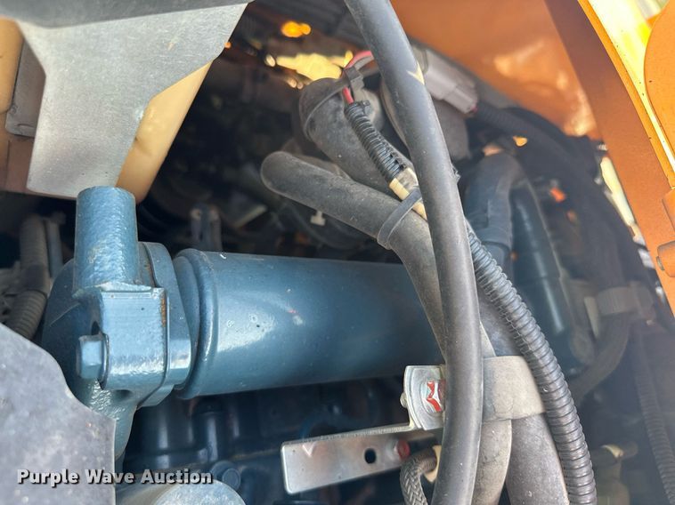 image for item DQ7365 2018 LeeBoy 8500D  paver