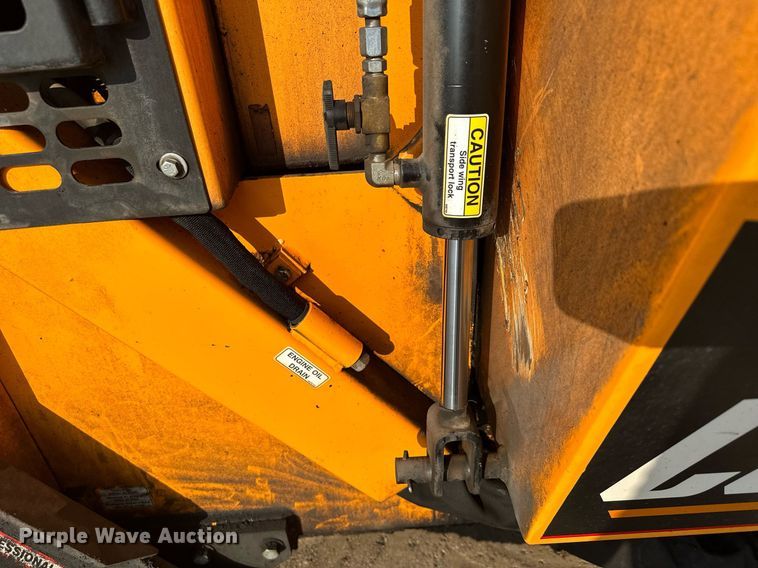 image for item DQ7365 2018 LeeBoy 8500D  paver