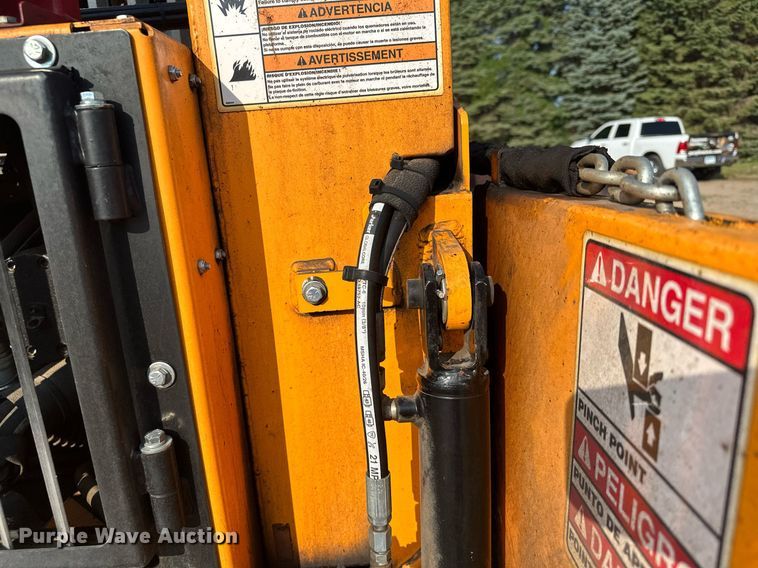 image for item DQ7365 2018 LeeBoy 8500D  paver