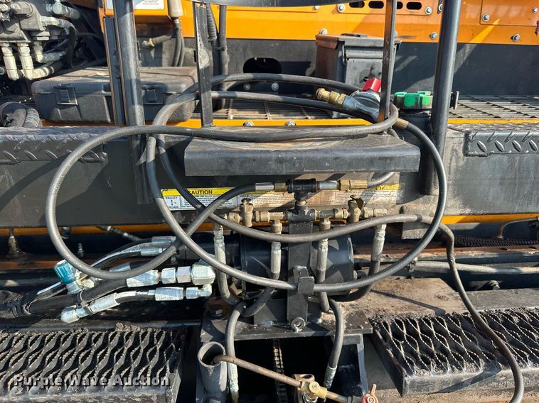 image for item DQ7365 2018 LeeBoy 8500D  paver