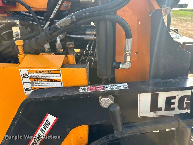 image for item DQ7365 2018 LeeBoy 8500D  paver