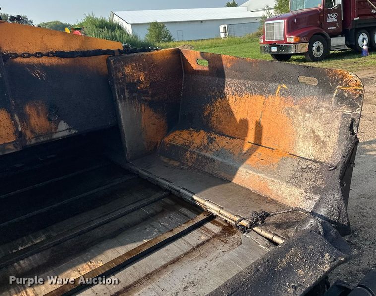 image for item DQ7365 2018 LeeBoy 8500D  paver