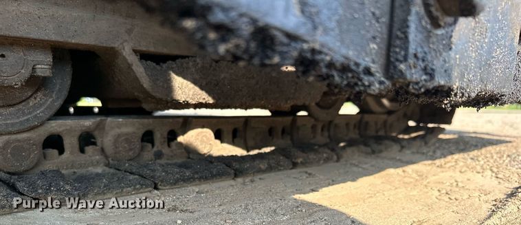 image for item DQ7365 2018 LeeBoy 8500D  paver