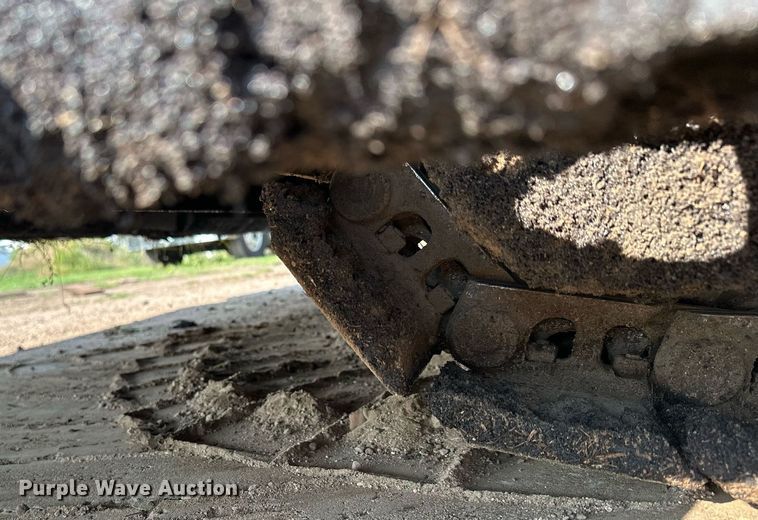 image for item DQ7365 2018 LeeBoy 8500D  paver