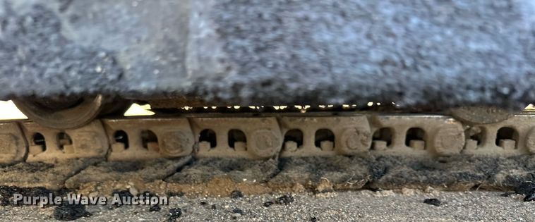 image for item DQ7365 2018 LeeBoy 8500D  paver