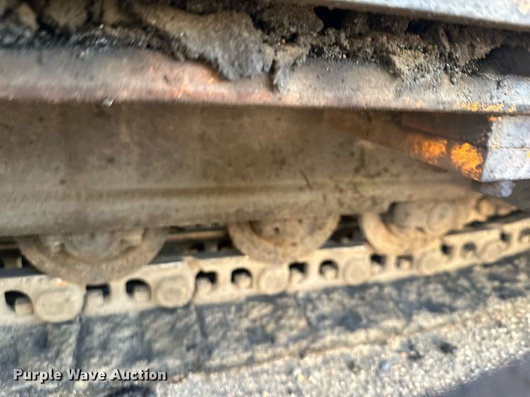 image for item DQ7365 2018 LeeBoy 8500D  paver