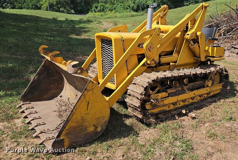 image for item DR3421 John Deere 831  track loader