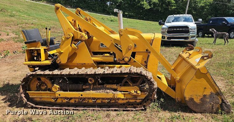 image for item DR3421 John Deere 831  track loader