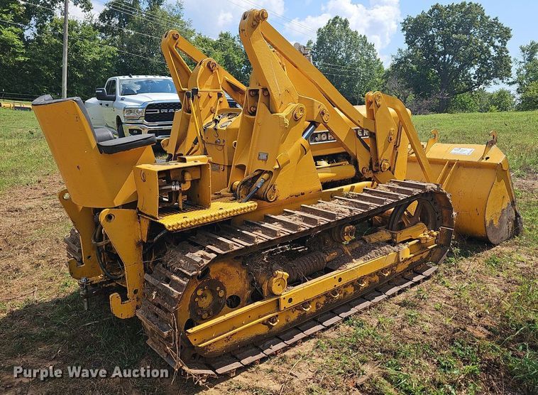 image for item DR3421 John Deere 831  track loader