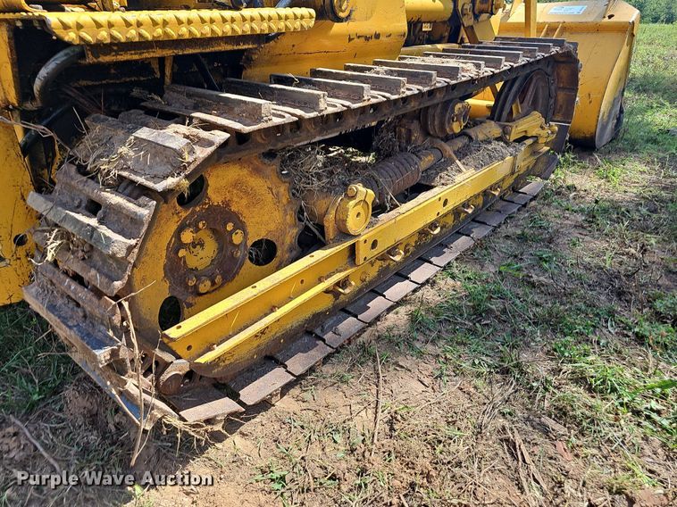 image for item DR3421 John Deere 831  track loader