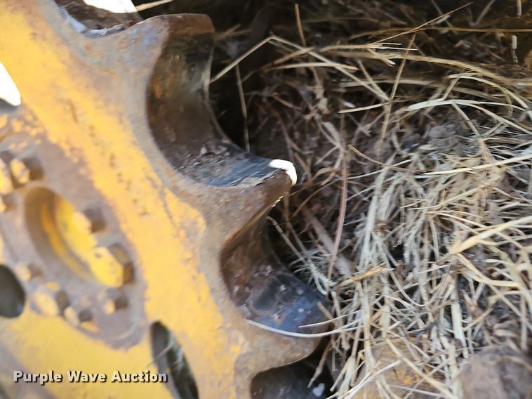 image for item DR3421 John Deere 831  track loader