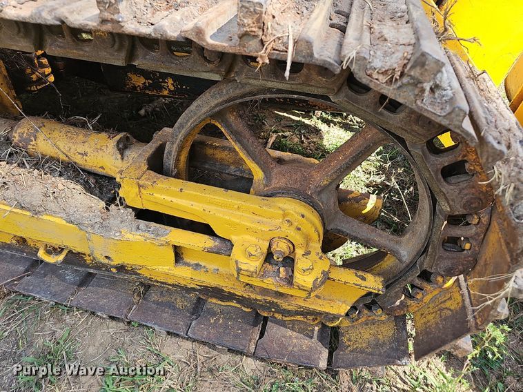 image for item DR3421 John Deere 831  track loader
