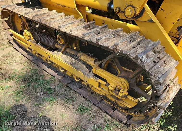 image for item DR3421 John Deere 831  track loader