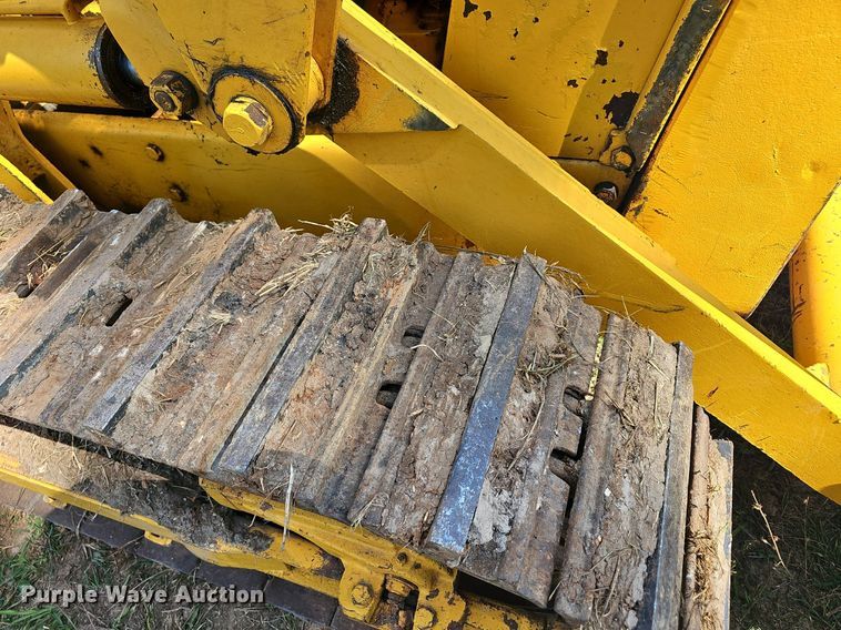 image for item DR3421 John Deere 831  track loader