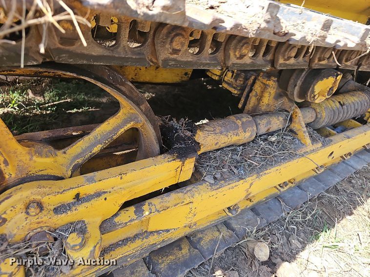 image for item DR3421 John Deere 831  track loader