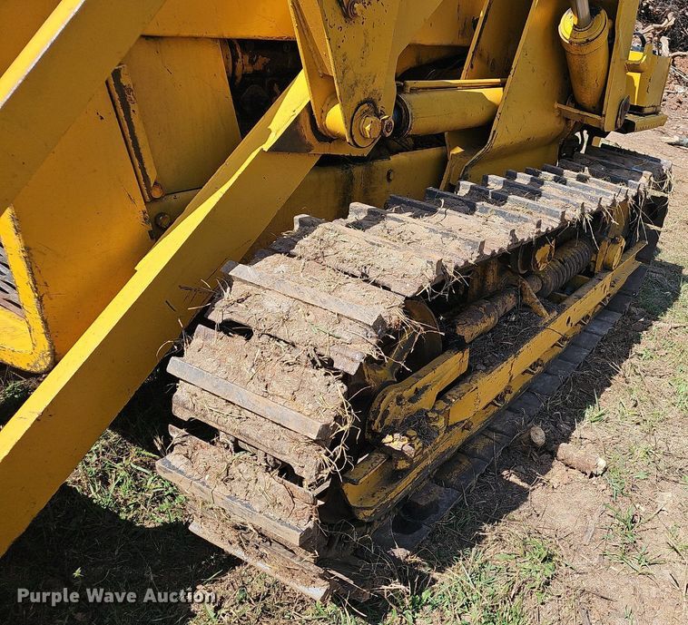 image for item DR3421 John Deere 831  track loader