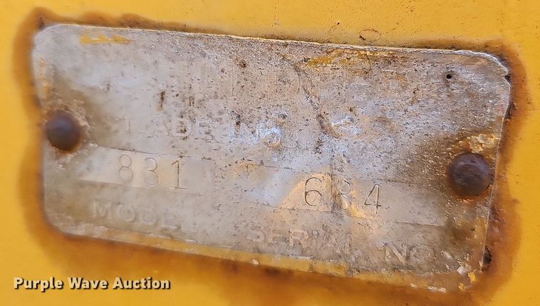 image for item DR3421 John Deere 831  track loader