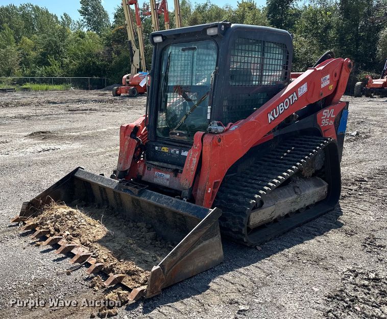 image for item DS2234 2017 Kubota SVL95-2S  tracked skid steer loader