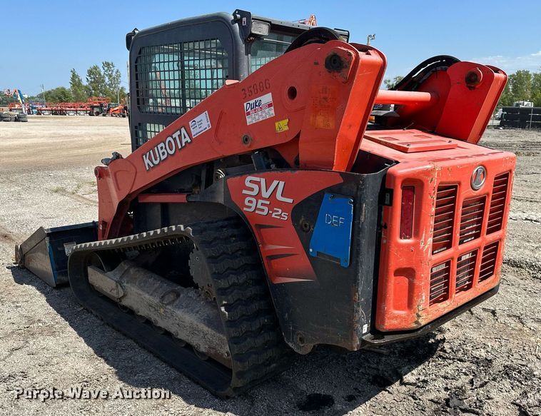 image for item DS2234 2017 Kubota SVL95-2S  tracked skid steer loader