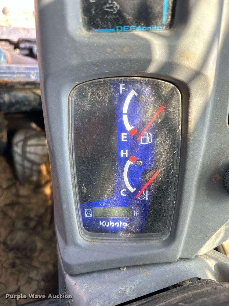 image for item DS2234 2017 Kubota SVL95-2S  tracked skid steer loader