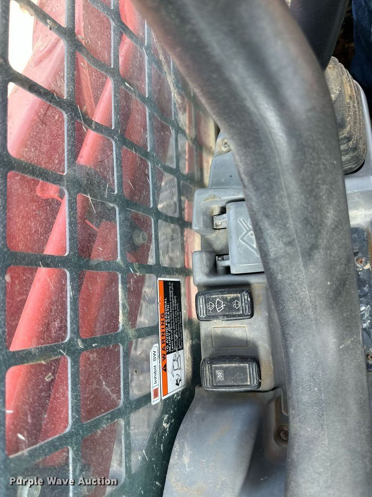 image for item DS2234 2017 Kubota SVL95-2S  tracked skid steer loader