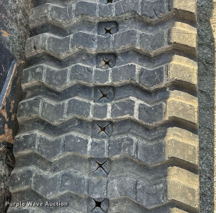 image for item DS2234 2017 Kubota SVL95-2S  tracked skid steer loader