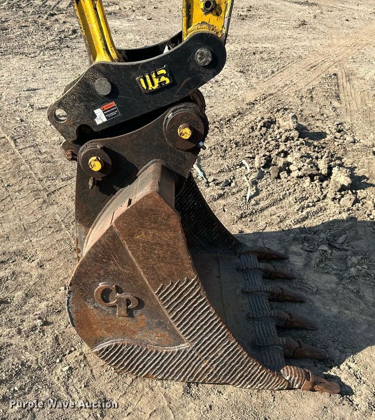 image for item DS2253 2006 Komatsu PC78MR-6  excavator