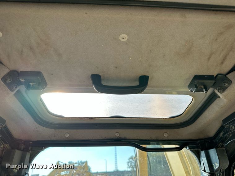 image for item DS2253 2006 Komatsu PC78MR-6  excavator