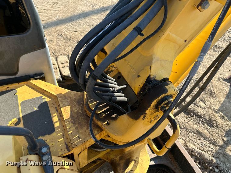 image for item DS2253 2006 Komatsu PC78MR-6  excavator