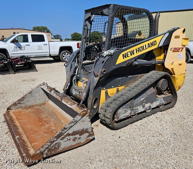image for item DS2255 2011 New Holland C227  skid steer loader