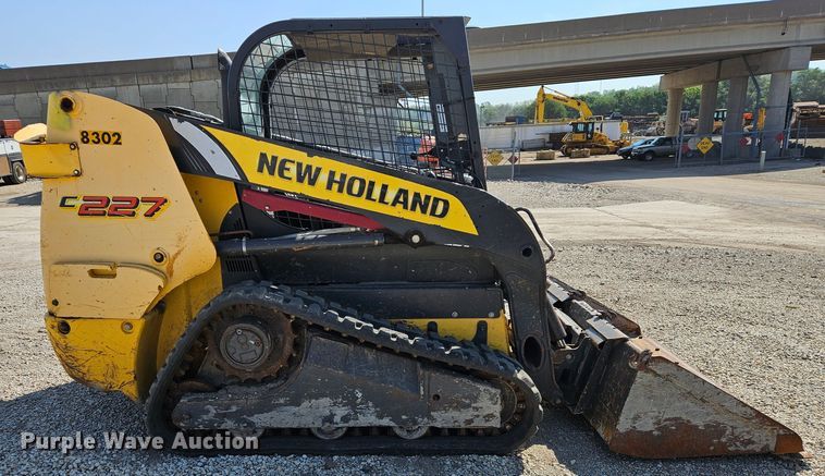 image for item DS2255 2011 New Holland C227  skid steer loader