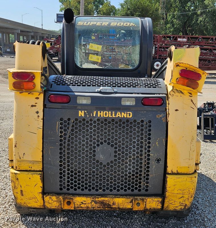 image for item DS2255 2011 New Holland C227  skid steer loader