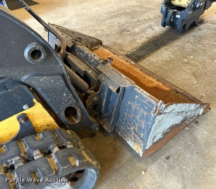 image for item DS2255 2011 New Holland C227  skid steer loader