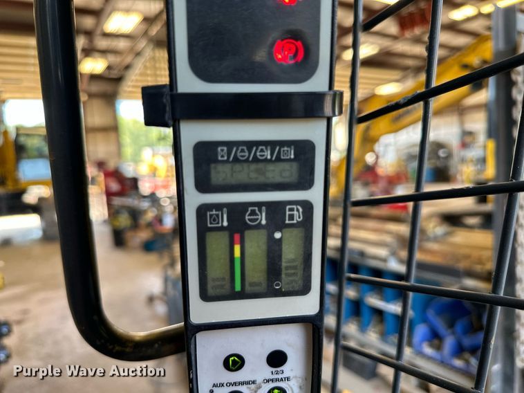 image for item DS2255 2011 New Holland C227  skid steer loader