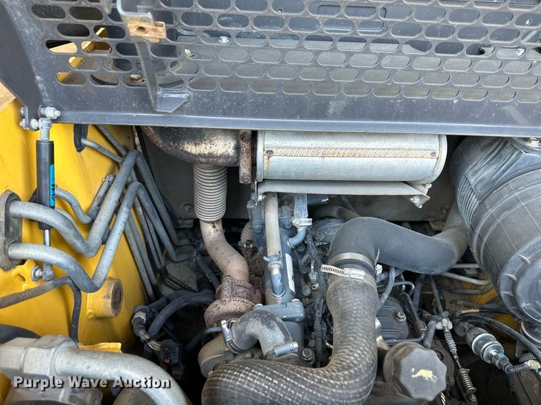 image for item DS2255 2011 New Holland C227  skid steer loader