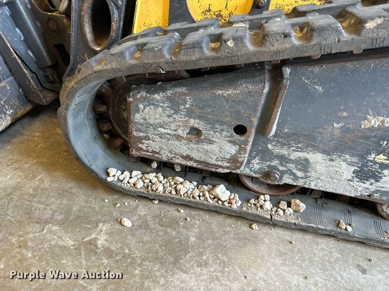 image for item DS2255 2011 New Holland C227  skid steer loader
