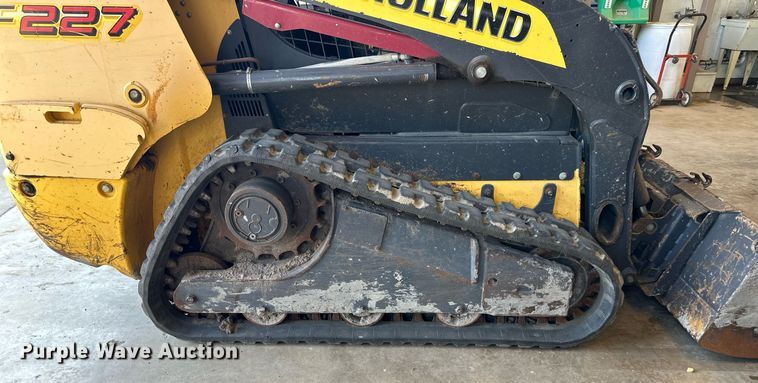 image for item DS2255 2011 New Holland C227  skid steer loader