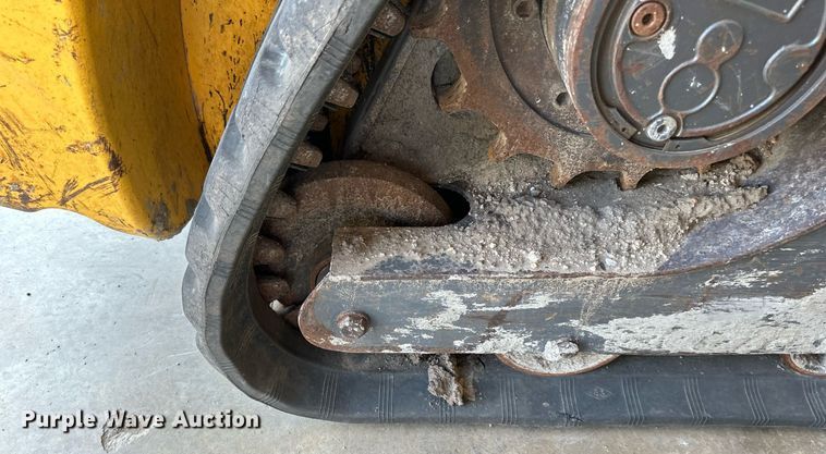 image for item DS2255 2011 New Holland C227  skid steer loader