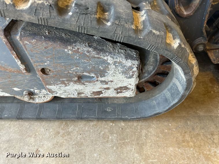 image for item DS2255 2011 New Holland C227  skid steer loader