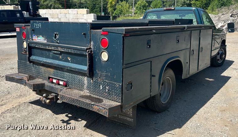 image for item DS2257 2000 Chevrolet C3500  utility bed pickup truck