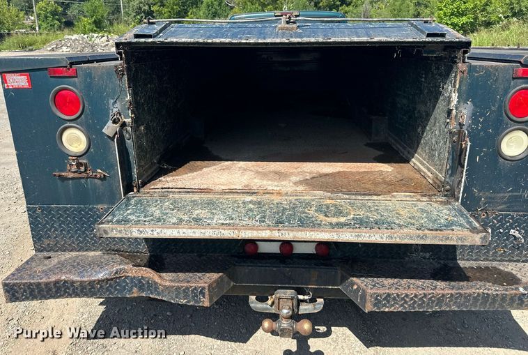 image for item DS2257 2000 Chevrolet C3500  utility bed pickup truck