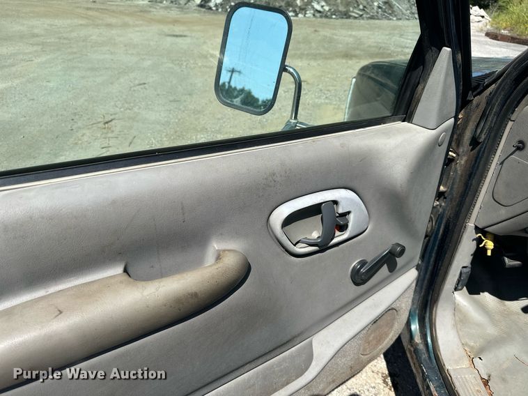 image for item DS2257 2000 Chevrolet C3500  utility bed pickup truck