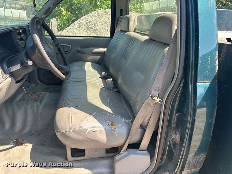 image for item DS2257 2000 Chevrolet C3500  utility bed pickup truck