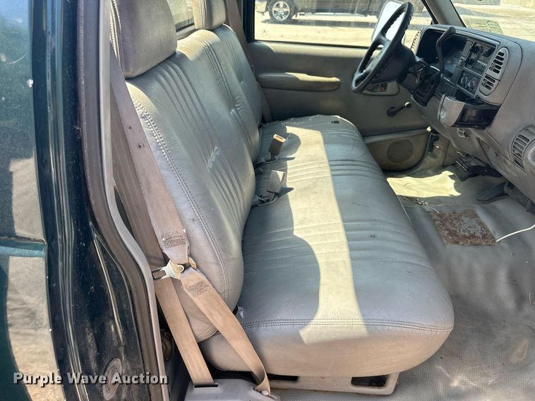 image for item DS2257 2000 Chevrolet C3500  utility bed pickup truck