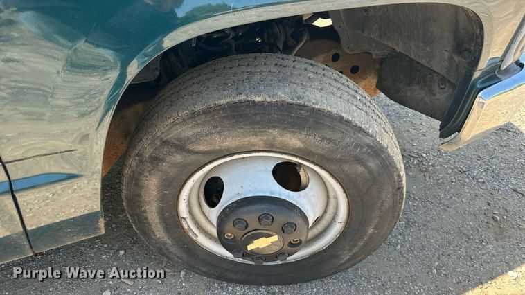 image for item DS2257 2000 Chevrolet C3500  utility bed pickup truck