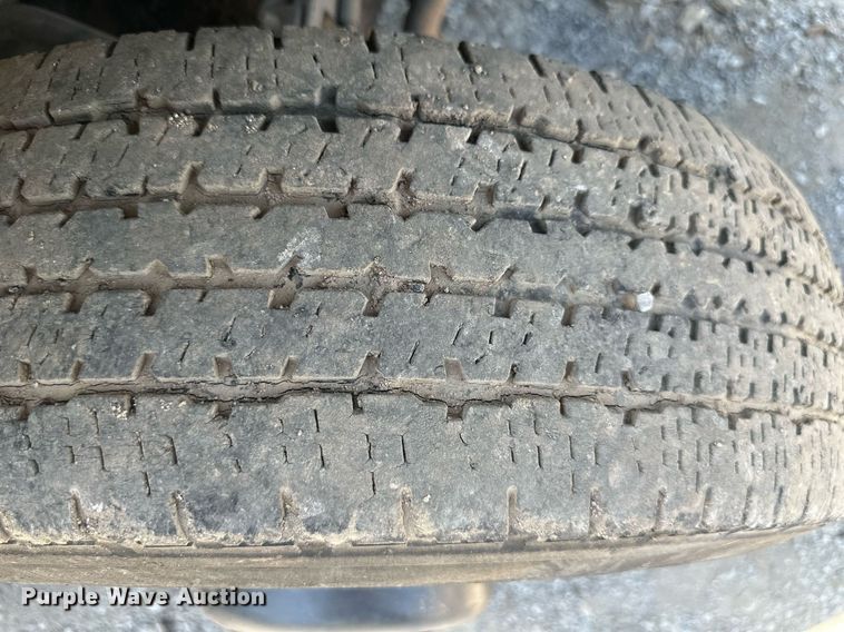 image for item DS2257 2000 Chevrolet C3500  utility bed pickup truck