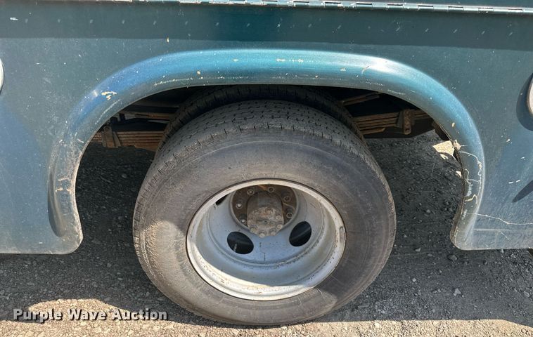 image for item DS2257 2000 Chevrolet C3500  utility bed pickup truck