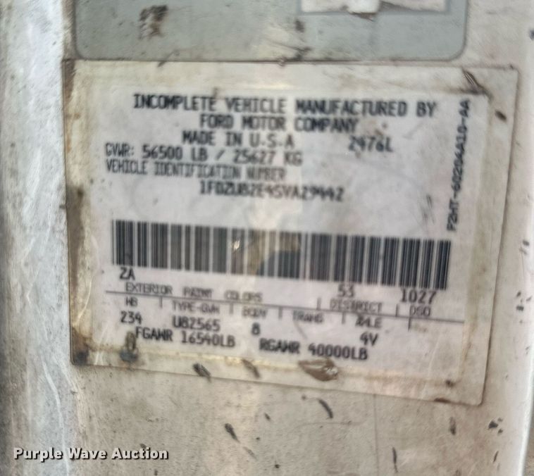 image for item DS2258 1995 Ford L8000  dump truck