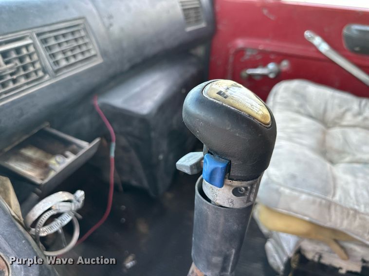 image for item DS2259 1993 Ford LT8000  dump truck