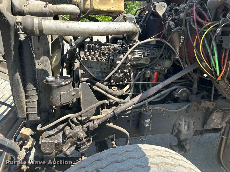 image for item DS2259 1993 Ford LT8000  dump truck